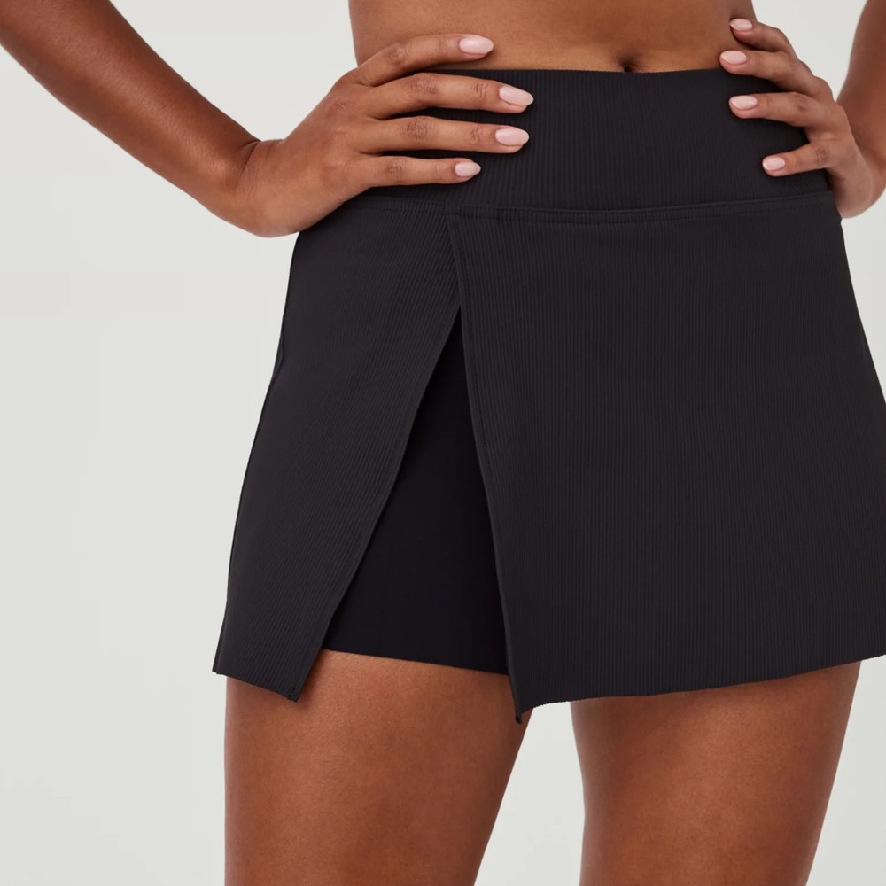 Spanx XL ribbed smocked 14’ skort NWT